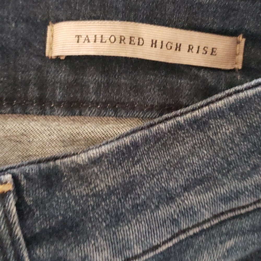 GUESS TAILERED HIGH RISE JEAN - Picture 8 of 9